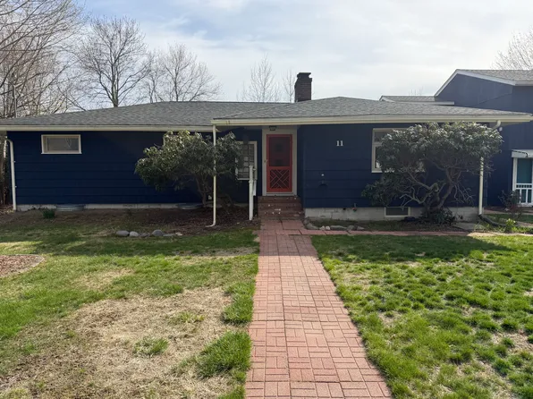 11 Elm Dr #B, York, ME 03909