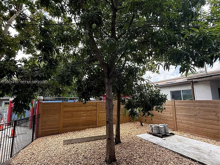 5530 NW Miami Ct — Photo 39