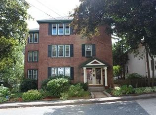 24 Park St, Southbridge, MA 01550