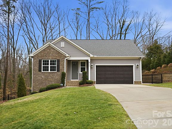 3rd image of 321 Fielding Rd