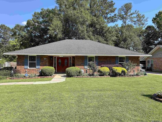2420 Sherry St, Denham Springs, LA 70726