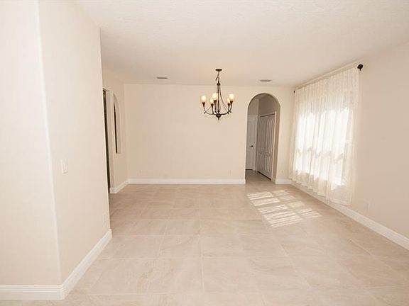 4th image of 3144 Lauren Ct