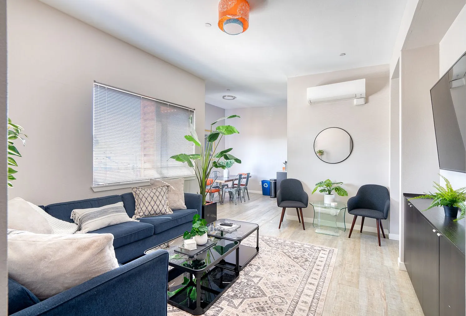 3 bed, 2.0 bath, 1184 sqft, $5,145 — Photo 1