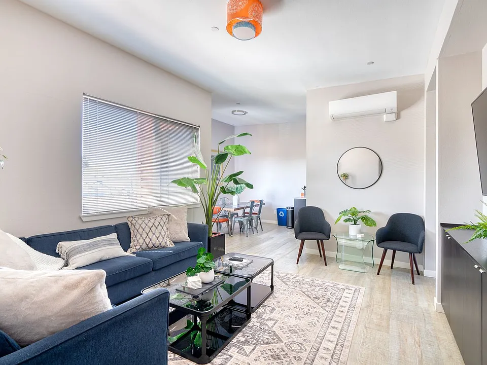 1428 SE 19th Ave #ID1612019P