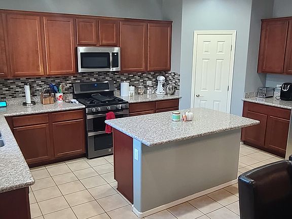 2nd image of 291 W Calle Matraca