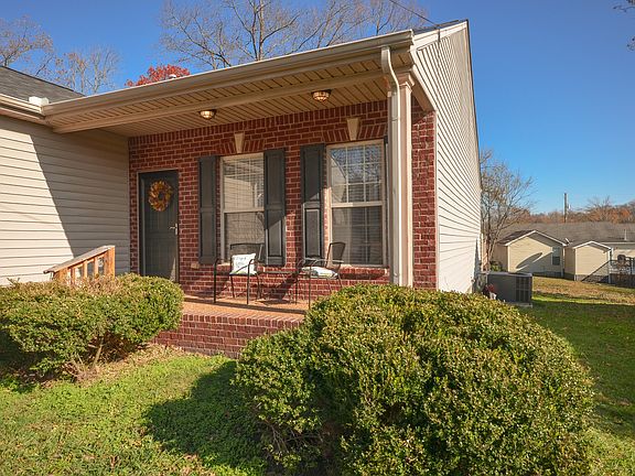 3rd image of 4536 Hamilton Ln