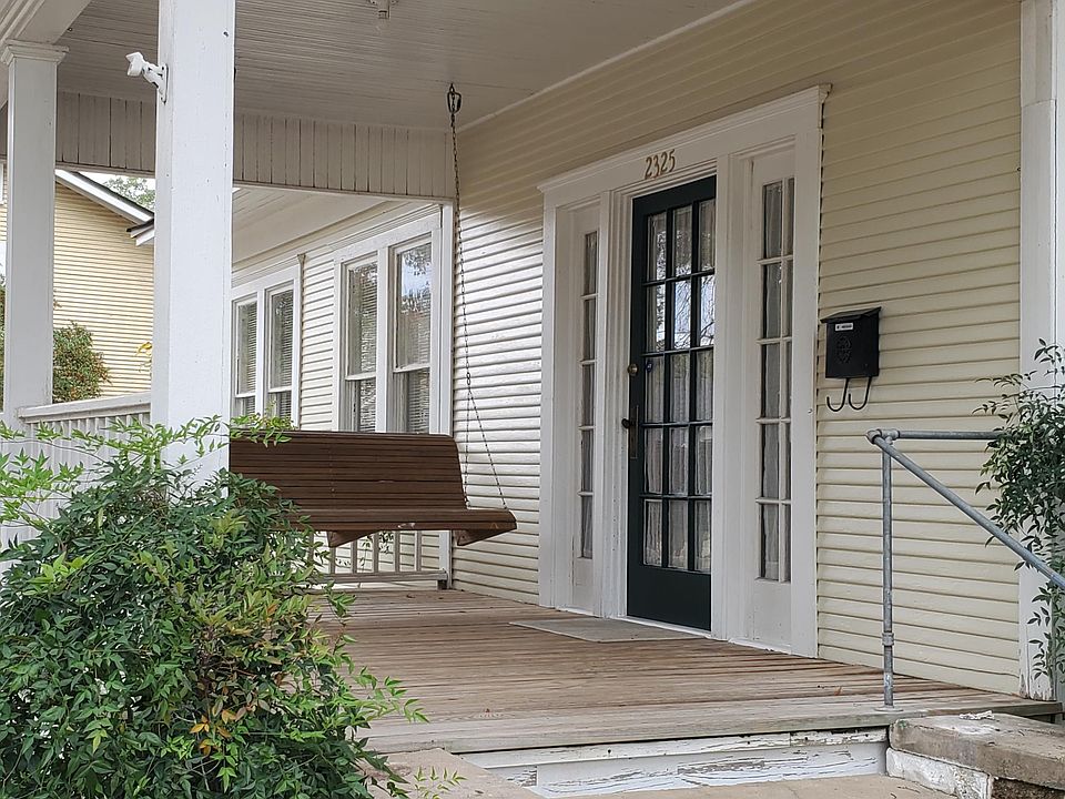 1st image of 2325 Thornhill Ave