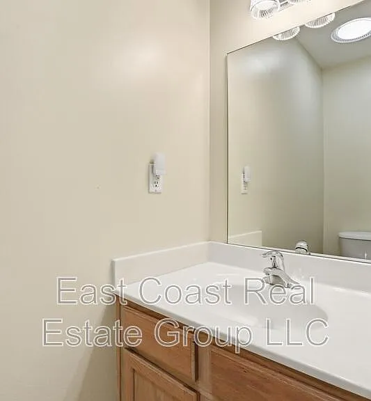 24 Mabel Ln — Photo 15