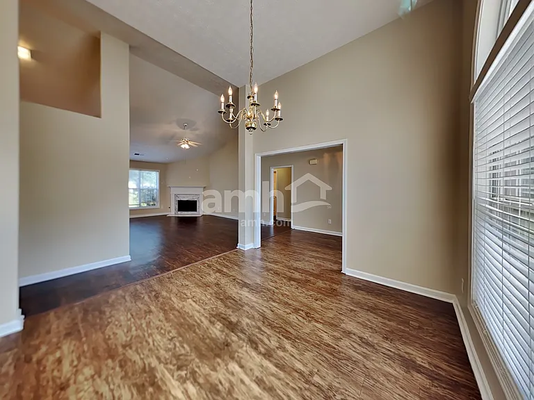 2103 Yarbrough Way — Photo 7