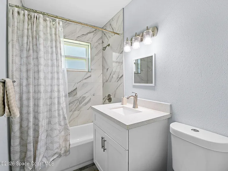 311 W University Blvd — Photo 12