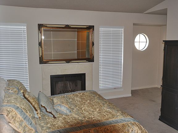 4th image of 1620 Wellington Pl APT 402
