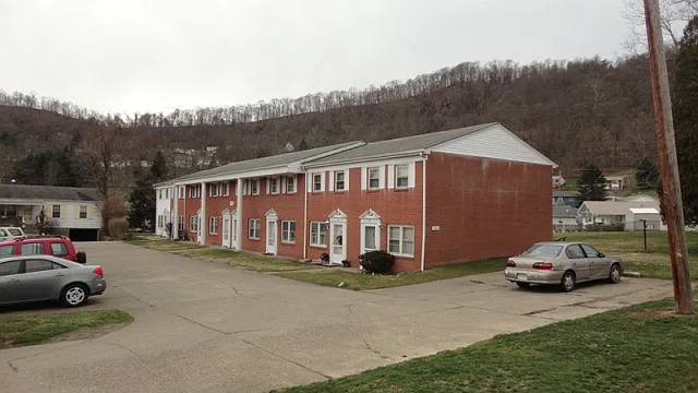150 East Cove Avenue photo 1