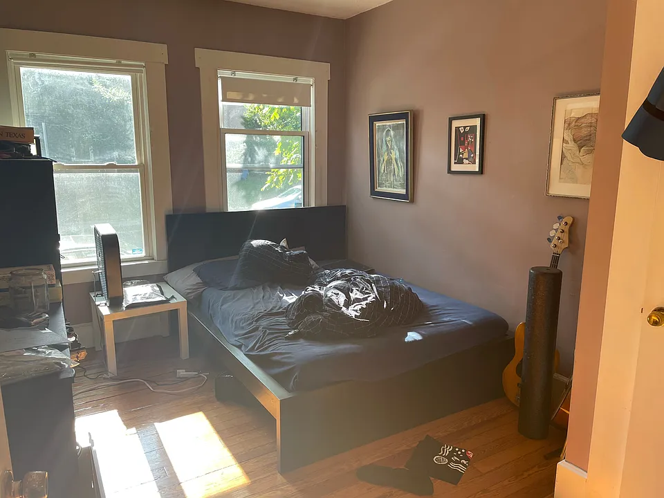 132 1/2 Oxford St #1