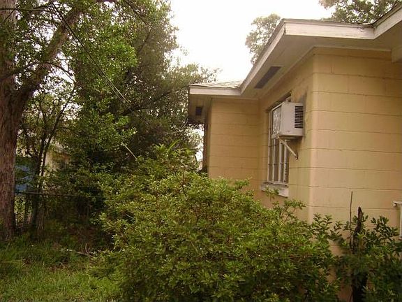 exterior left