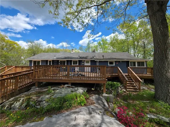 29 Parker St, Glocester, RI 02814