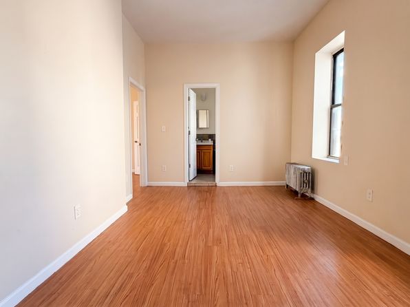 73 Bay 22 St #4