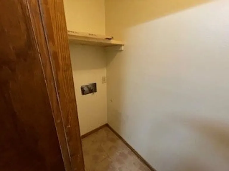 610 Old Covington Hwy — Photo 8