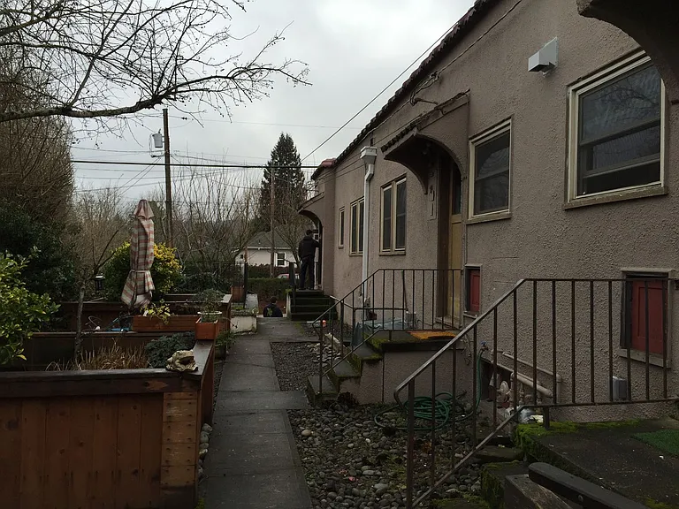 3443 SE Madison St — Photo 16