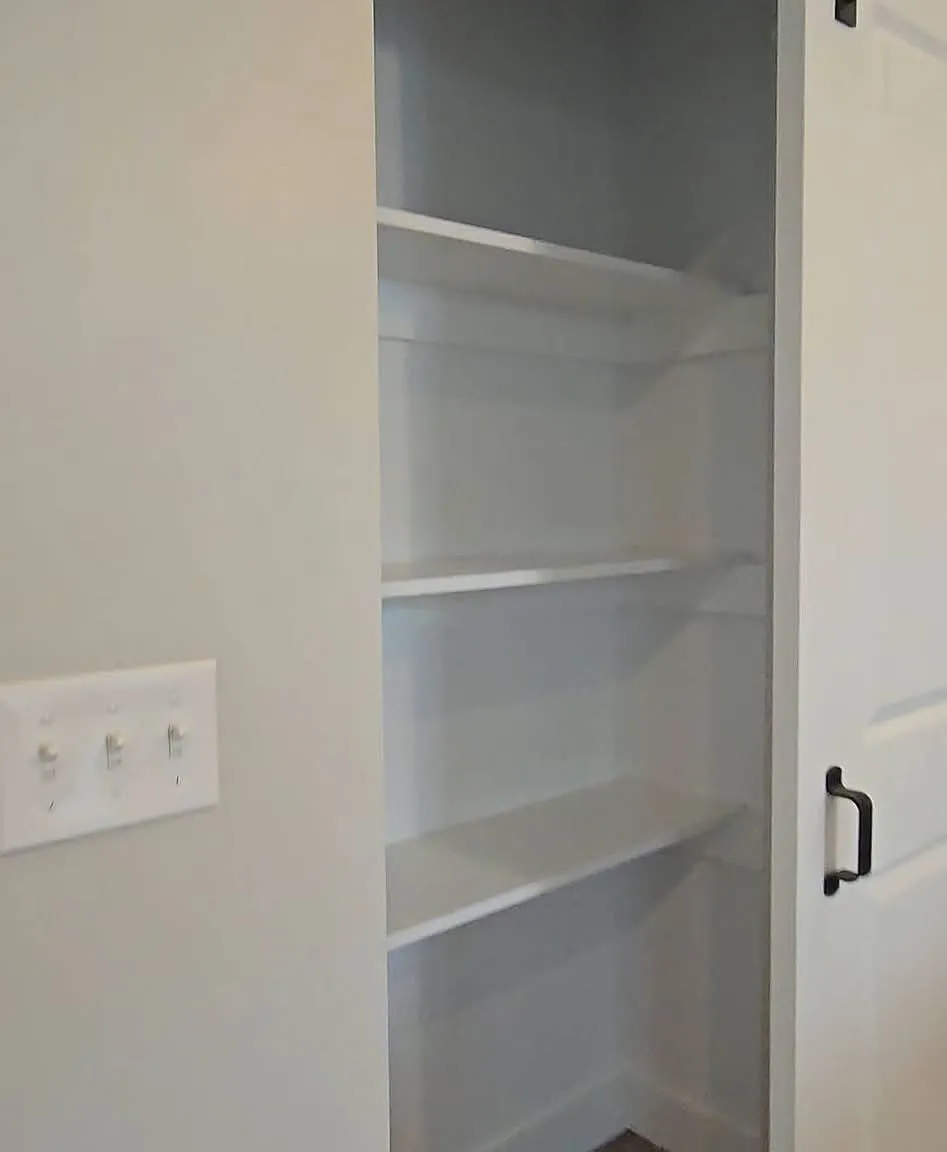 2 bed, 1.5 bath, 1000 sqft, $2,000 — Photo 4