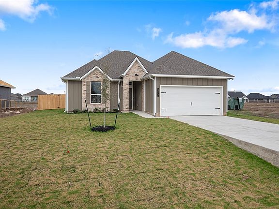 2nd image of 377 Harvest Lake Dr