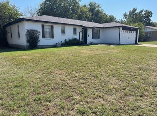 301 SW Gamble St, Burleson, TX 76028