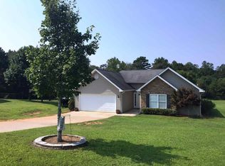 272 Doris Ann Ct, Wellford, SC 29385