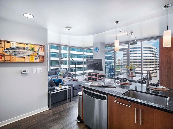 2nd image of 38 N Almaden Blvd Unit 1520