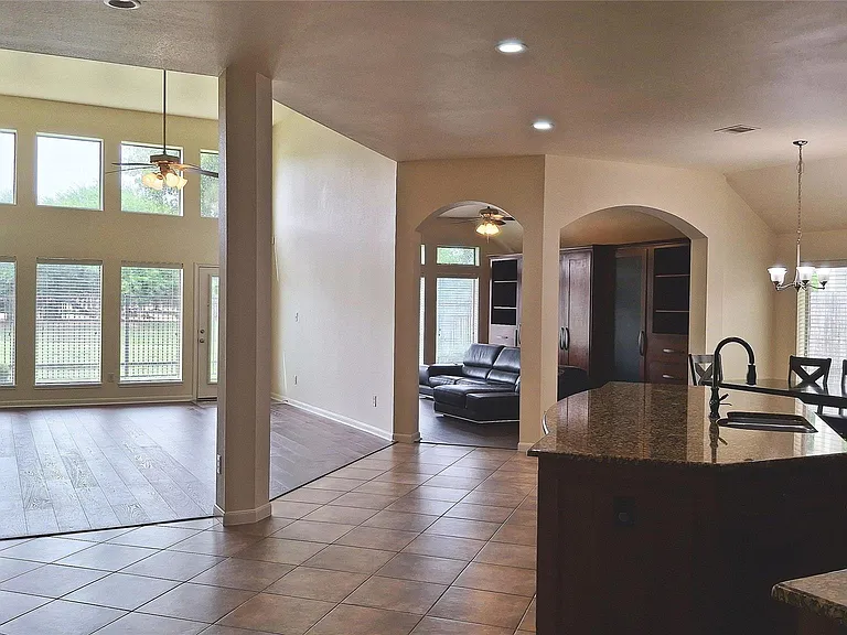 10615 Cortland Ridge Ln — Photo 9