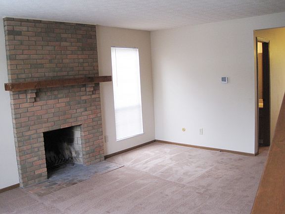 2nd image of 1 Blakeford Dr #167