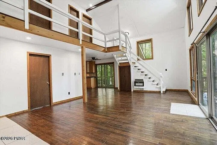 3 bed, 2.0 bath, 1380 sqft, $1,500 — Photo 2
