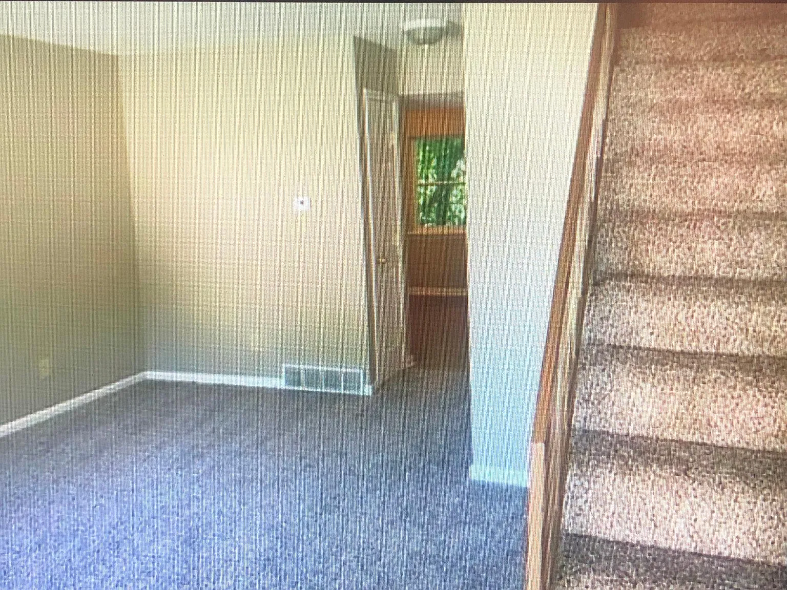 2 bed, 960 sqft, $950 — Photo 2