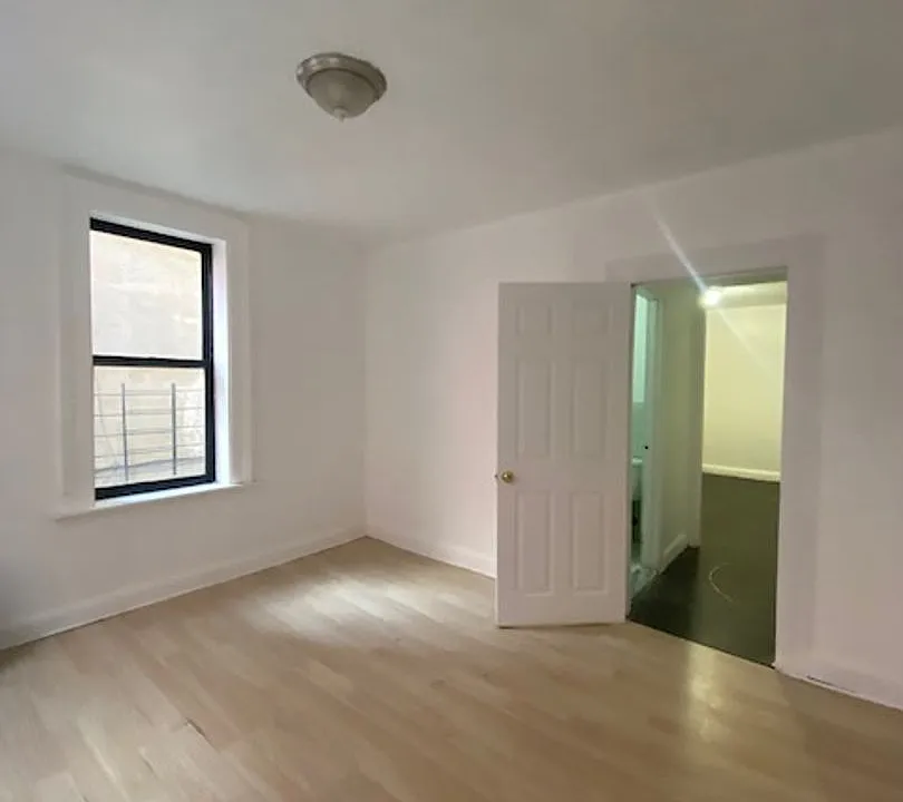 1152-1156 Colgate Ave