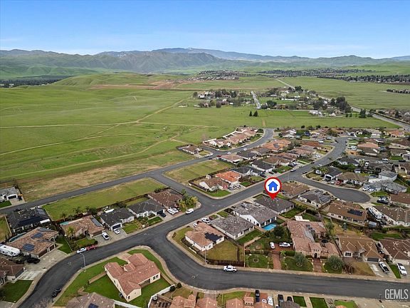 4th image of 10223 Barbeau Peak Dr