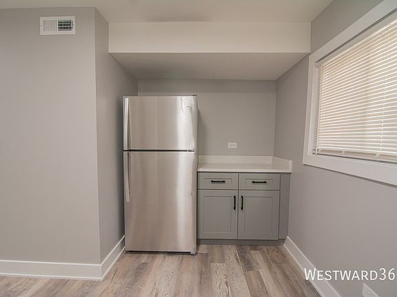 3rd image of 6141 N Hermitage Ave #Gc