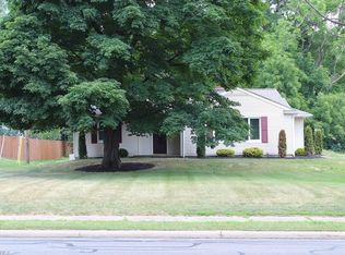 2836 Kent Rd, Stow, OH 44224