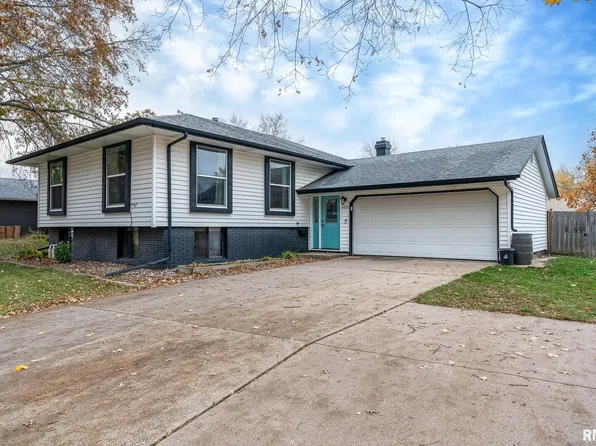 1428 W 54th St, Davenport, IA 52806