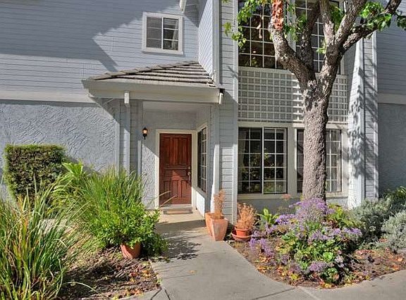 2nd image of 2649 Heritage Park Cir