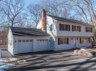 14 Deer Run Rd, Brookfield, CT 06804