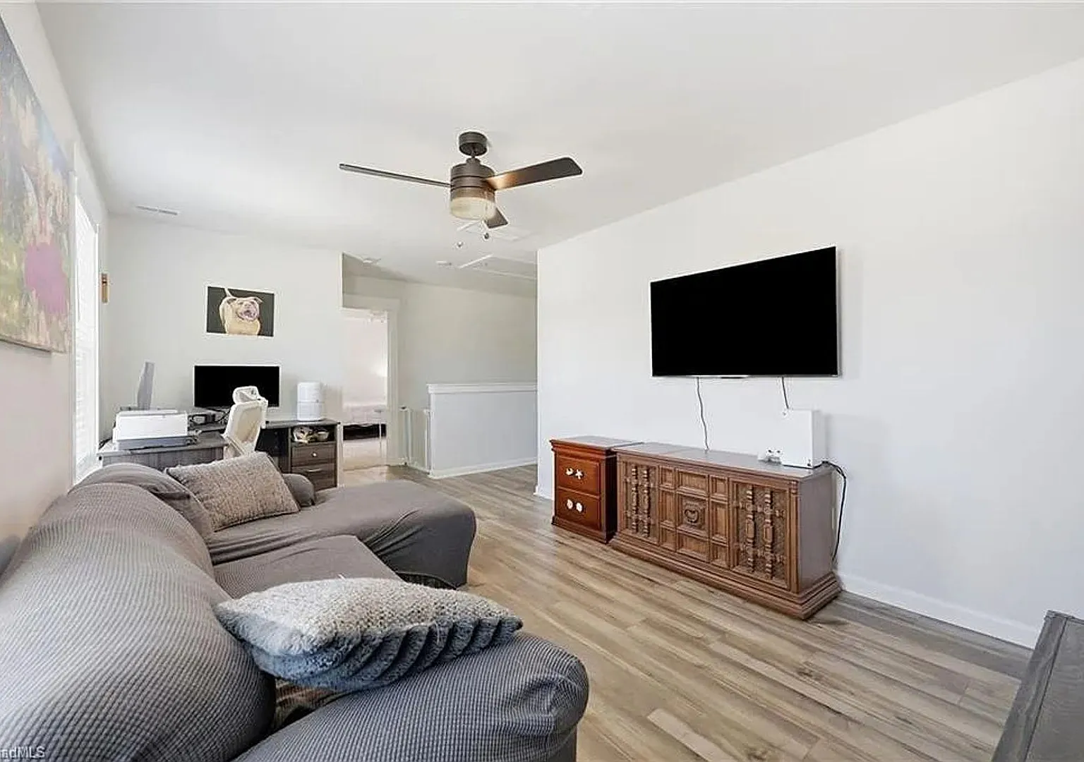 3-Bedroom Home with Fenced Yard, Loft & Upgraded Kitchen — Photo 4