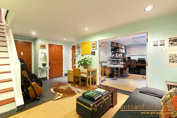 Sold by aptsandlofts.com | media 3