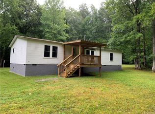 7112 Sadler Rd, Wakefield, VA 23888