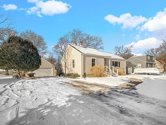 3rd image of 7528 Marshall St