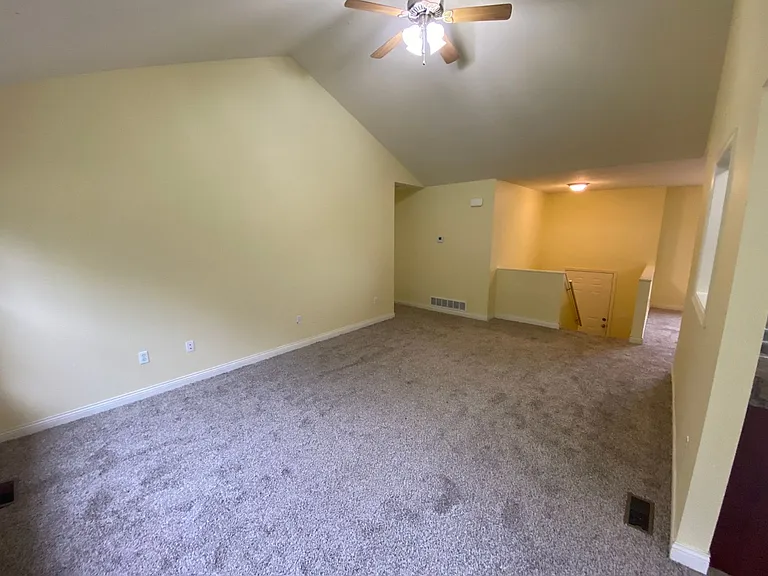121 Kale Ct — Photo 12