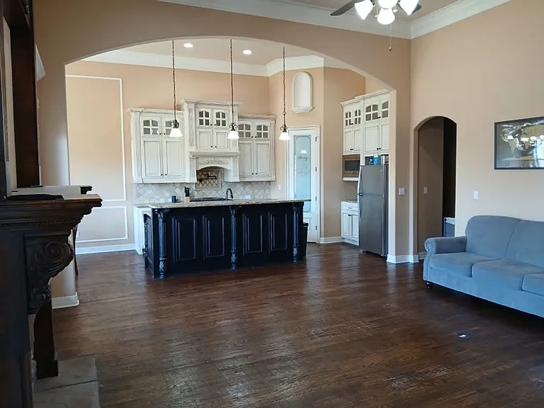5107 Tensas — Photo 4