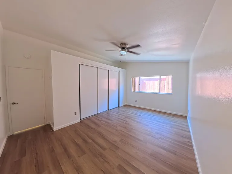 24052 Royale St — Photo 20