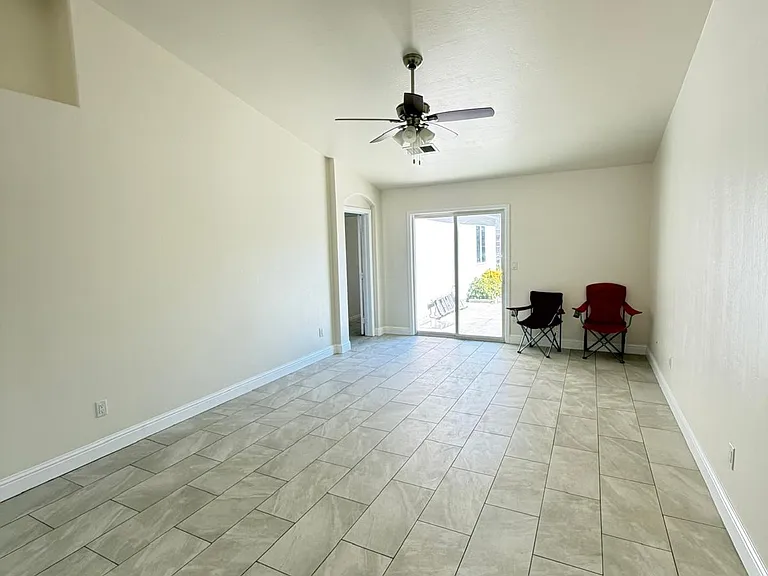 1314 Sierra Summit Ave — Photo 3