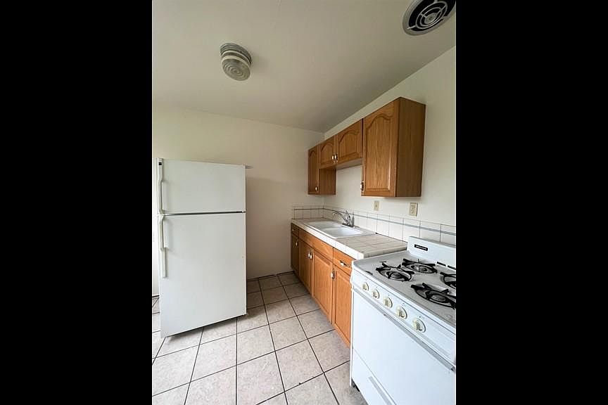 1st image of 3772 41st St #7