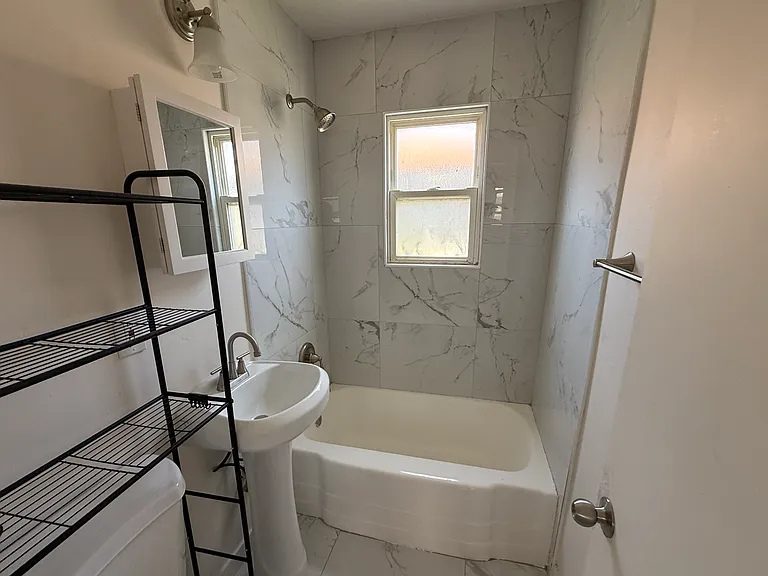 1152 Reed Ave — Photo 5