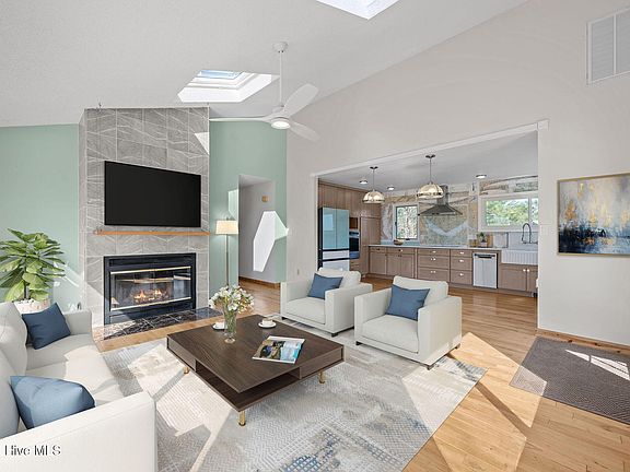 2nd image of 2027 Blackbeard Drive