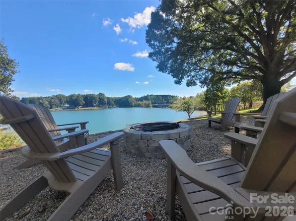 4455 Reed Creek Dr Unit 102, Sherrills Ford, NC 28673